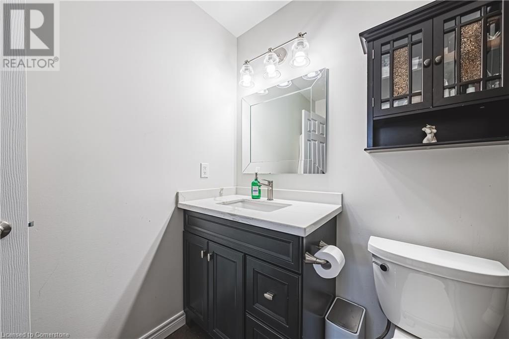 48 Madonna DriveHamilton, Ontario  L9B 0G9 - Photo 26 - 40683972