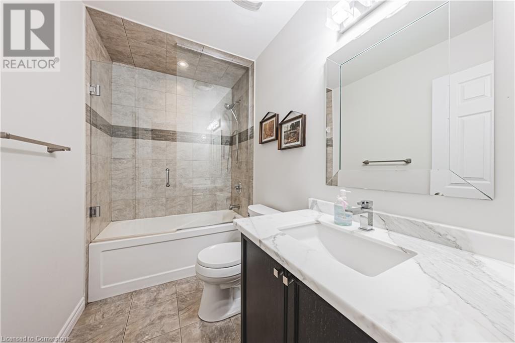 48 Madonna DriveHamilton, Ontario  L9B 0G9 - Photo 20 - 40683972