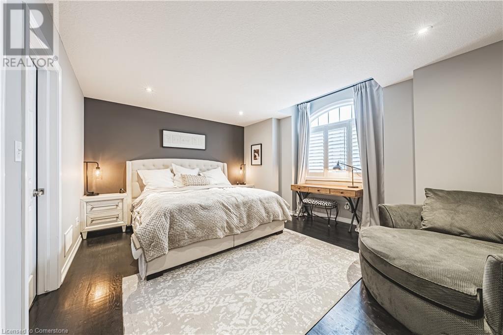 48 Madonna DriveHamilton, Ontario  L9B 0G9 - Photo 23 - 40683972