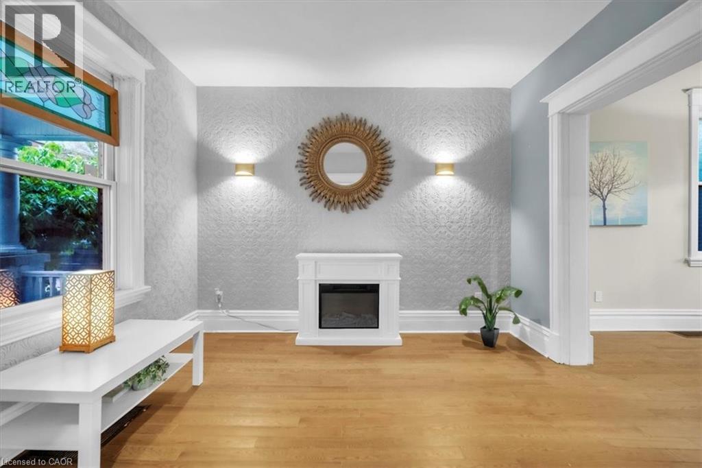 21 SUNSET Avenue, hamilton, Ontario