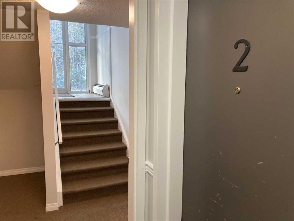 Property at #2, 506 41 Street image 3