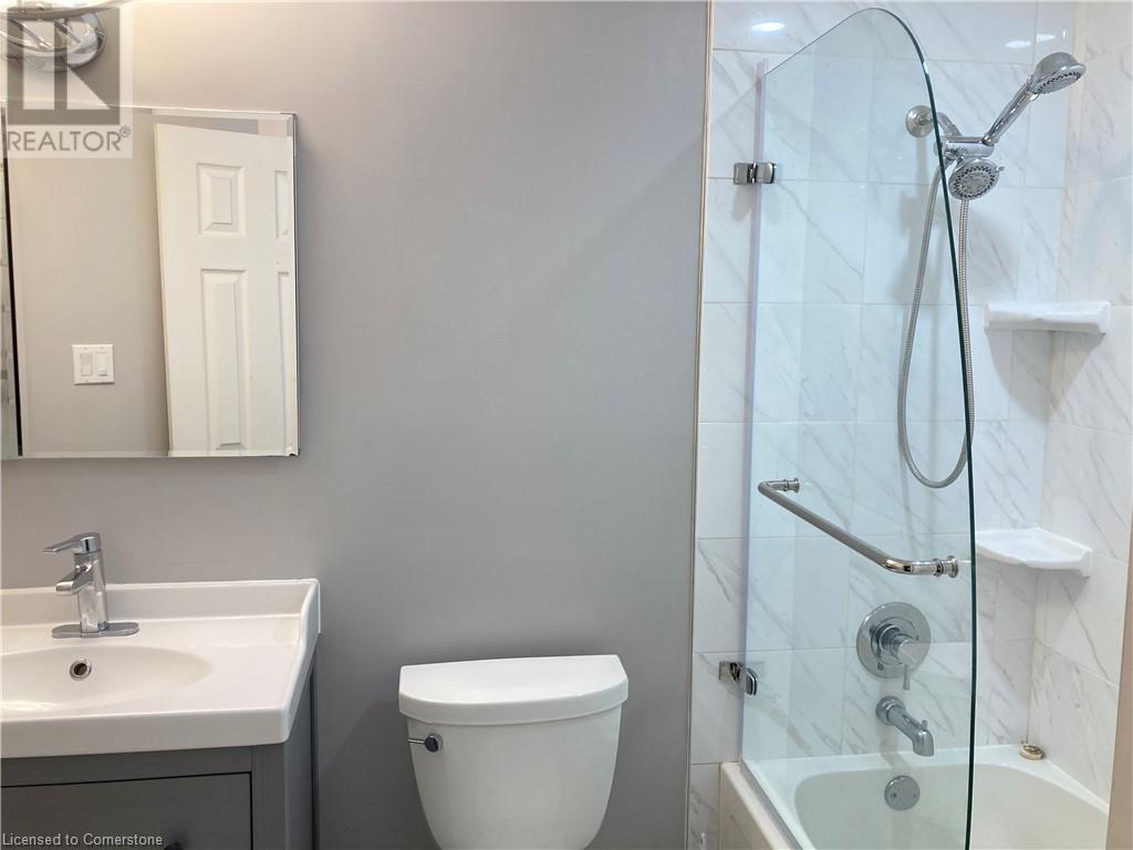 618 Millcroft Place, Waterloo, Ontario  N2T 2M2 - Photo 14 - 40683850