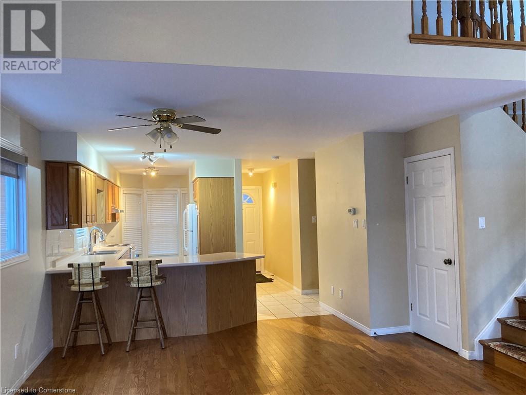 618 Millcroft Place, Waterloo, Ontario  N2T 2M2 - Photo 3 - 40683850