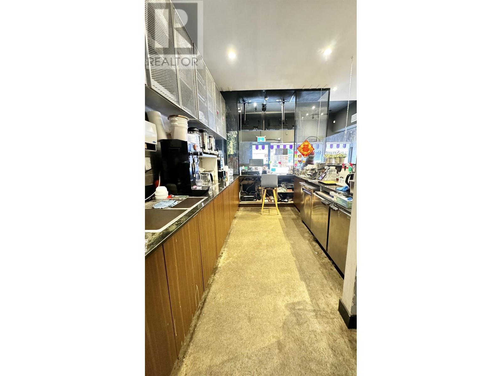 Listing Picture 7 of 9 : 2 8271 WESTMINSTER HIGHWAY, Richmond / 烈治文 - 魯藝地產 Yvonne Lu Group - MLS Medallion Club Member