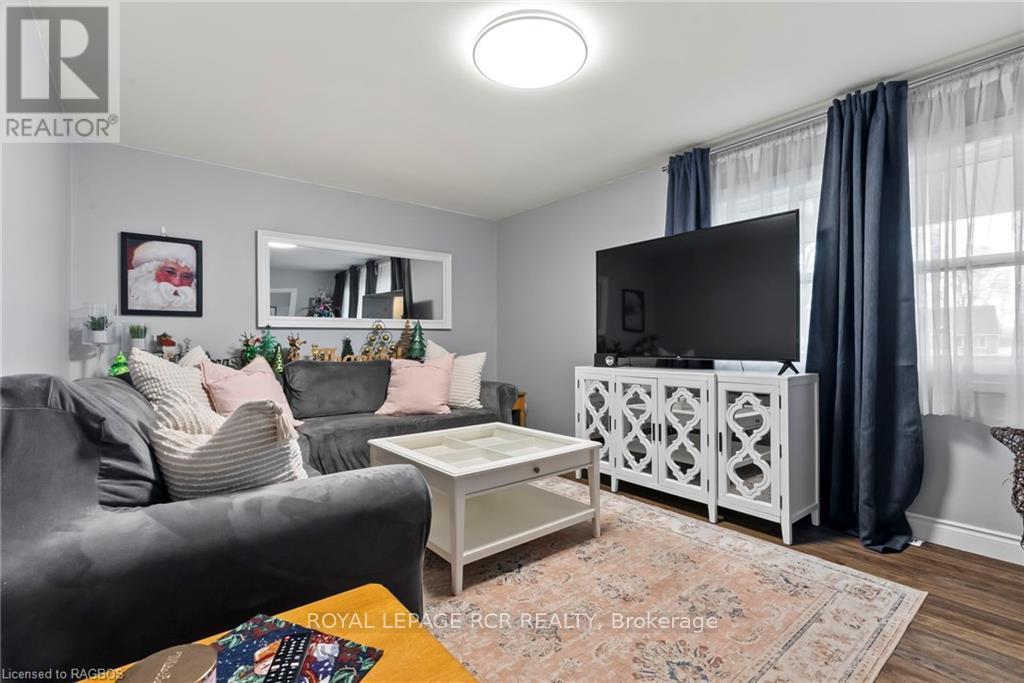 315 2nd Street, Hanover, Ontario  N4N 1A4 - Photo 9 - X11822930