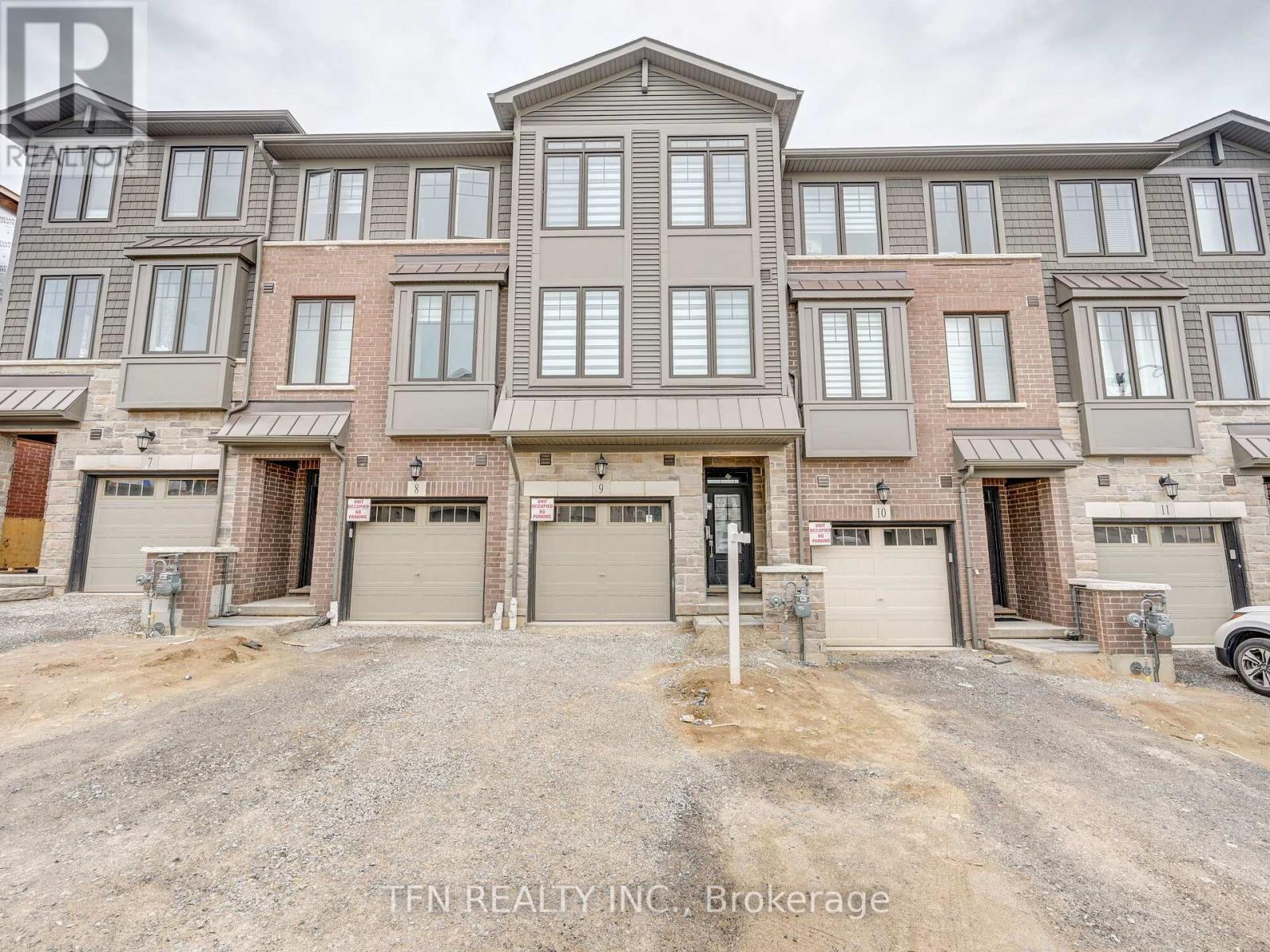 9 - 10 BIRMINGHAM DRIVE, Cambridge, Ontario