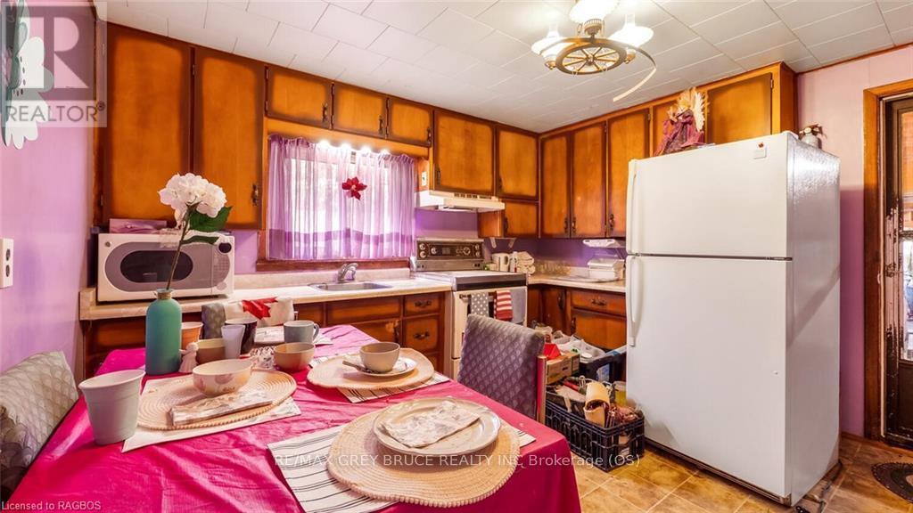 873 14th Street W, Georgian Bluffs, Ontario  N4K 6V5 - Photo 17 - X11879932