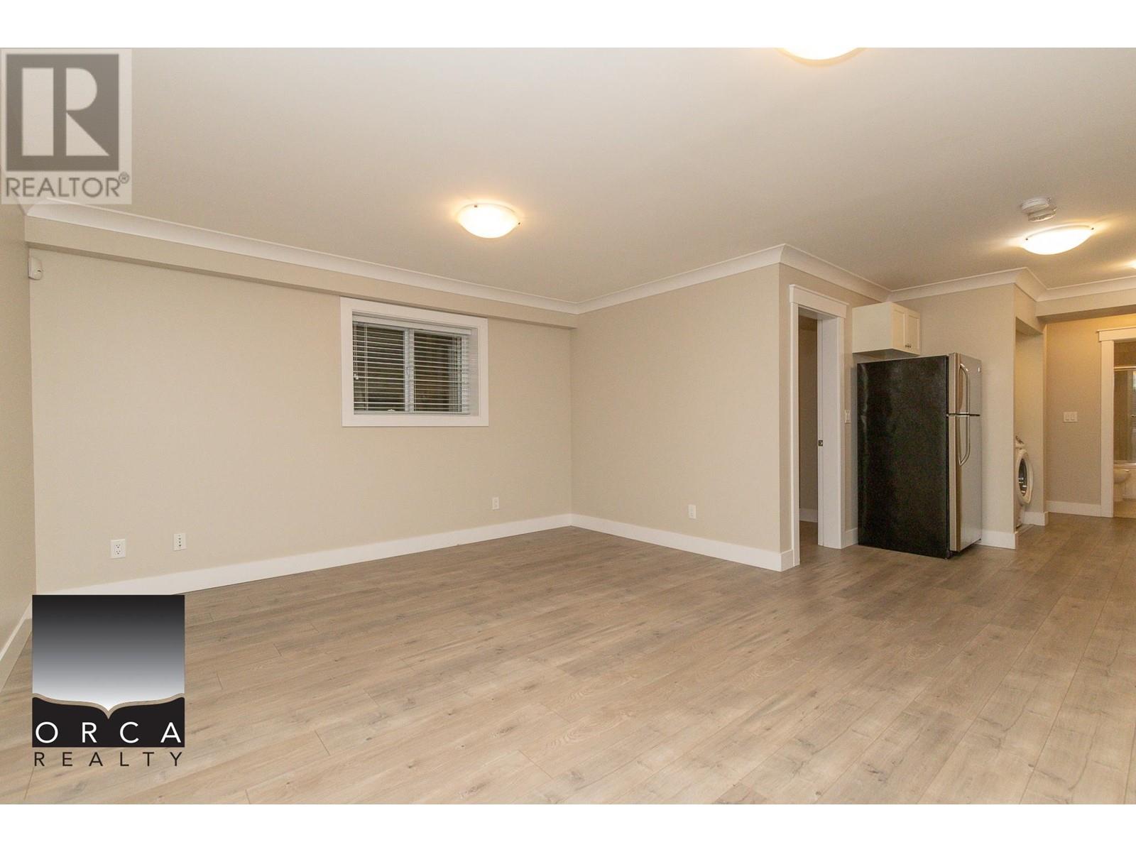 940 Sutherland Avenue, North Vancouver, British Columbia  V7L 4A5 - Photo 2 - R2949347