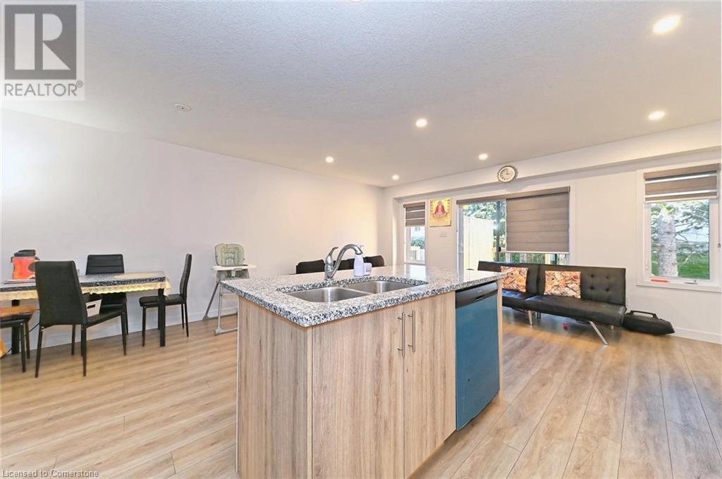 32 Pony Way, Kitchener, Ontario  N2R 0R8 - Photo 13 - 40683860