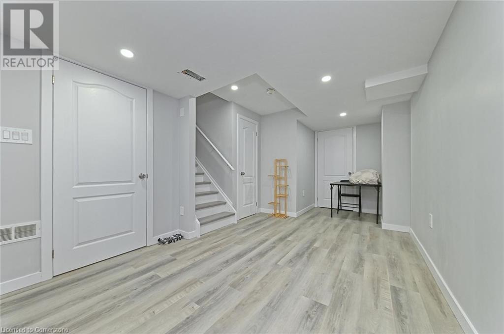 32 Pony Way, Kitchener, Ontario  N2R 0R8 - Photo 29 - 40683860