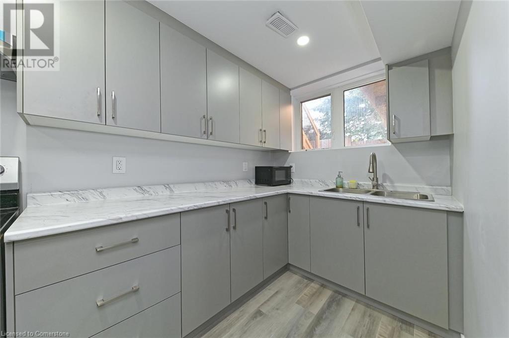 32 Pony Way, Kitchener, Ontario  N2R 0R8 - Photo 31 - 40683860