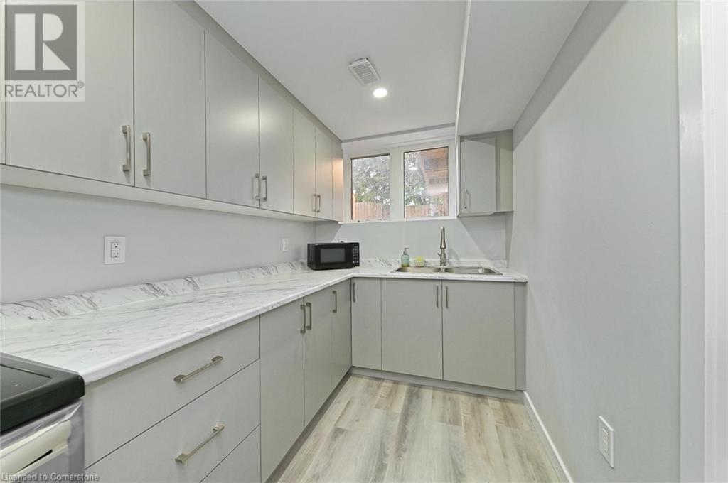 32 Pony Way, Kitchener, Ontario  N2R 0R8 - Photo 33 - 40683860