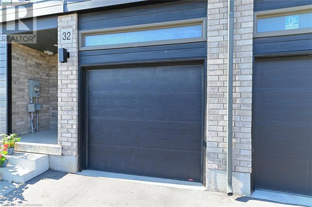 32 Pony Way, Kitchener, Ontario  N2R 0R8 - Photo 4 - 40683860