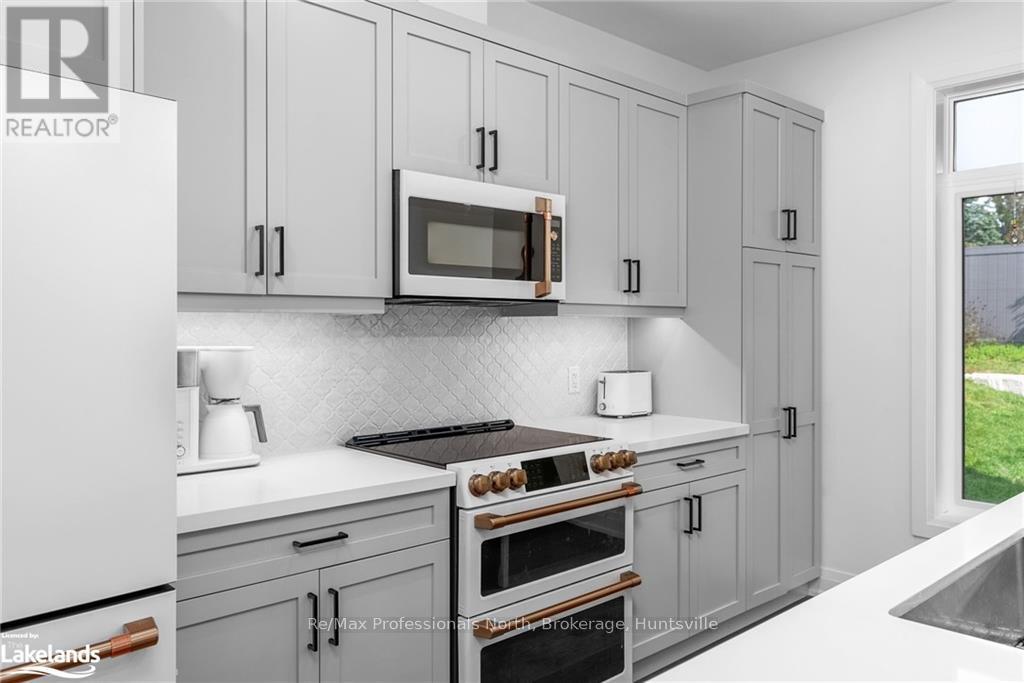 67 Jack Street, Huntsville, Ontario  P1H 0G4 - Photo 11 - X10436876