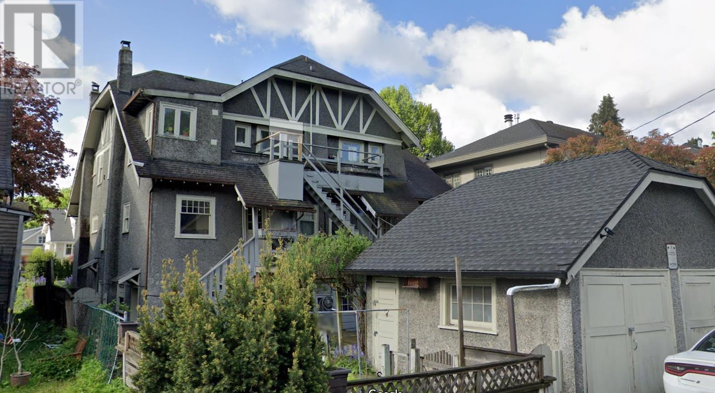 Listing Picture 7 of 13 : 1827 W 12TH AVENUE, Vancouver / 溫哥華 - 魯藝地產 Yvonne Lu Group - MLS Medallion Club Member