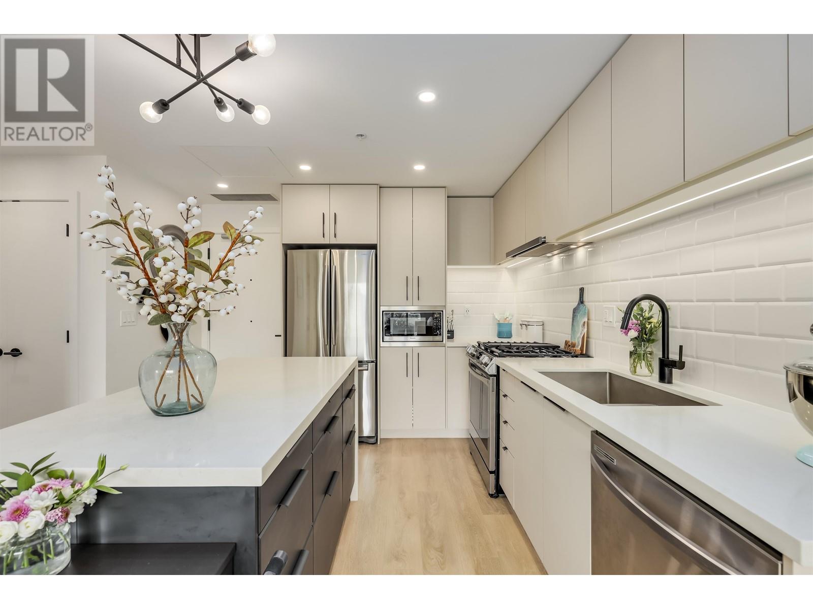 602 3018 St George Street, Port Moody, British Columbia  V3H 0L4 - Photo 6 - R2923658