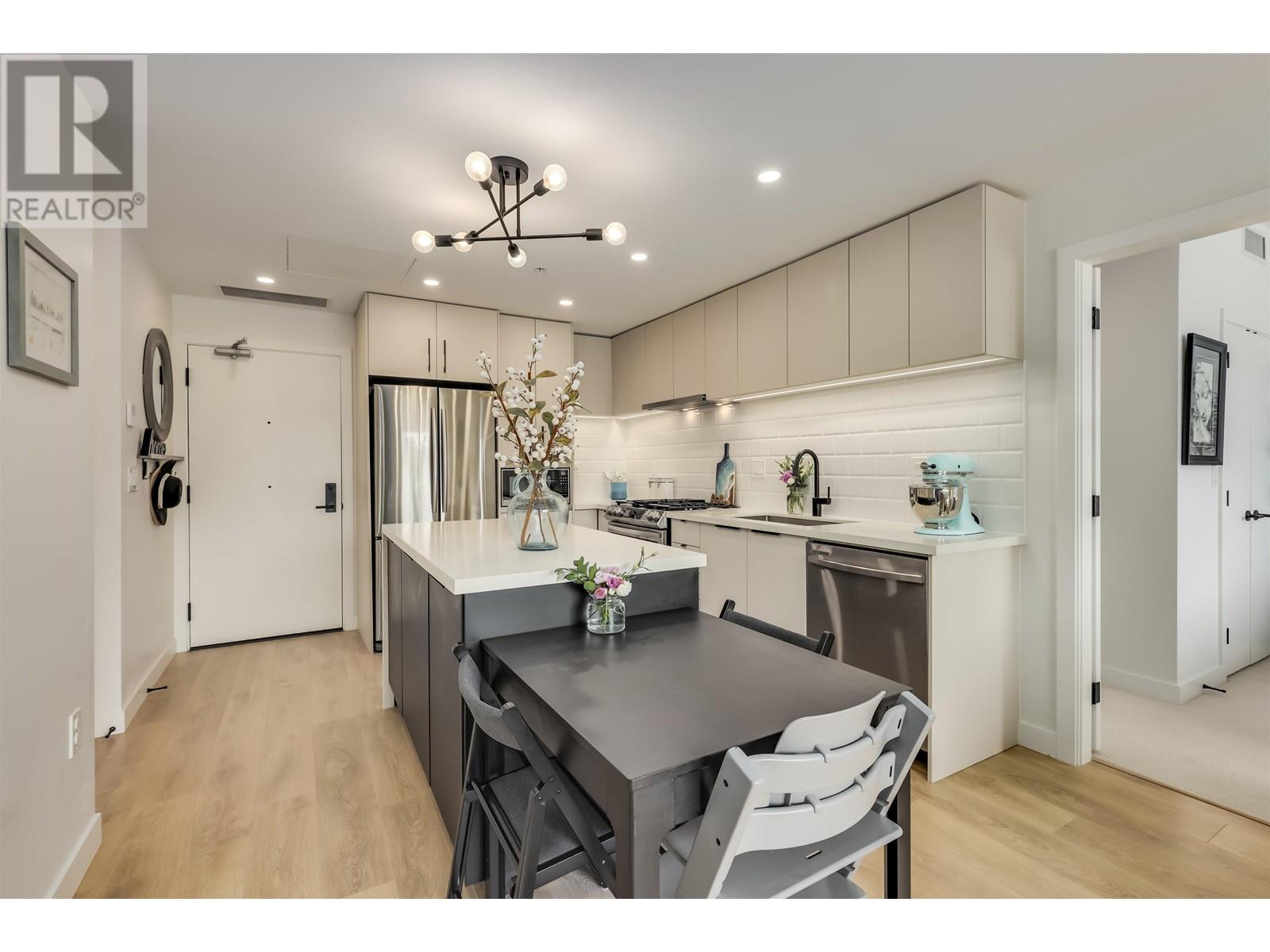 602 3018 St George Street, Port Moody, British Columbia  V3H 0L4 - Photo 7 - R2923658