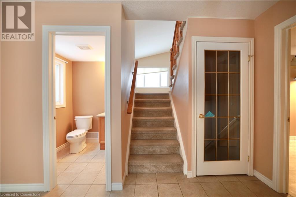 17 Hawkswood Drive, Kitchener, Ontario  N2K 4J6 - Photo 3 - 40684003