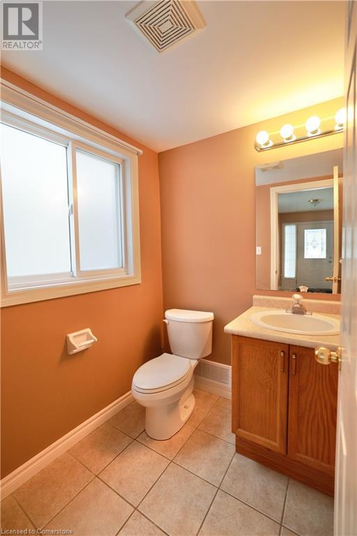 17 Hawkswood Drive, Kitchener, Ontario  N2K 4J6 - Photo 4 - 40684003