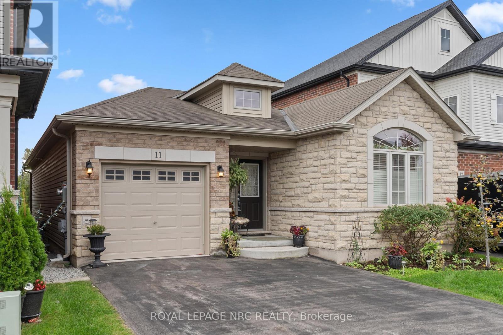 11 - 77 Avery Crescent, St. Catharines, Ontario  L2P 0E5 - Photo 2 - X9391227