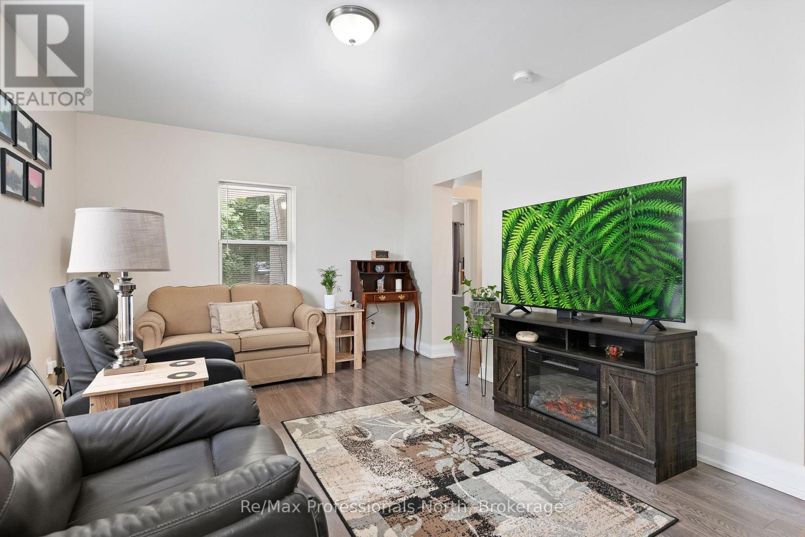 73 Coldwater Street E, Orillia, Ontario  L3V 1W6 - Photo 10 - S11885487