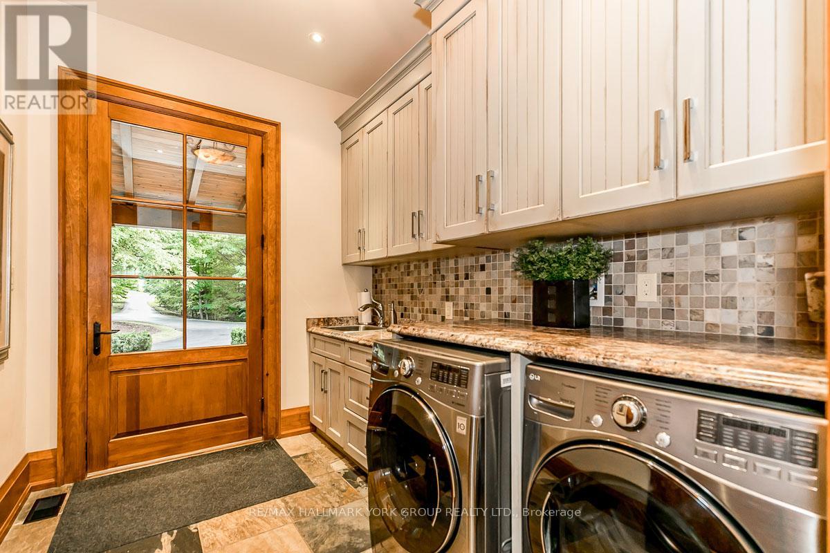 16 Hunters Glen Road, Aurora (Aurora Estates), Ontario  L4G 6W4 - Photo 20 - N11885531