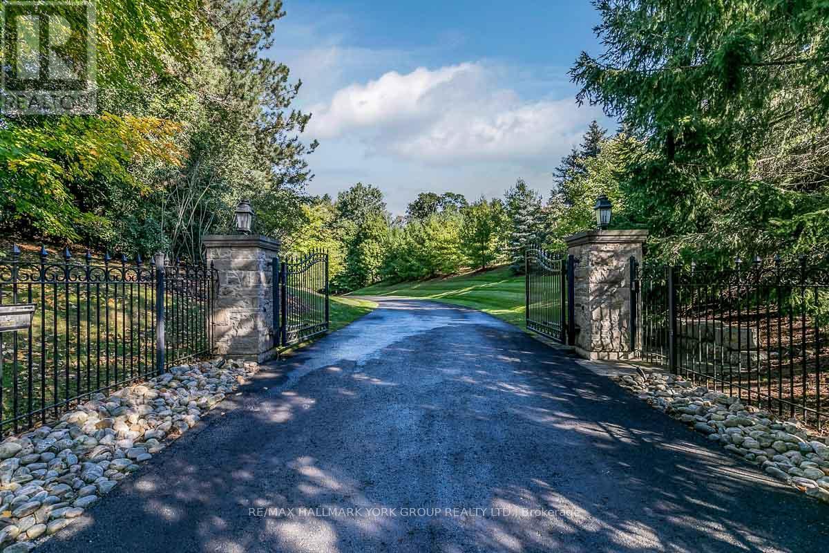 16 Hunters Glen Road, Aurora (Aurora Estates), Ontario  L4G 6W4 - Photo 3 - N11885531
