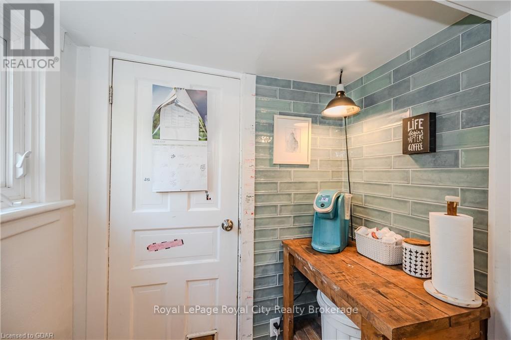 39 Raglan Street, Guelph (Central West), Ontario  N1H 2S4 - Photo 16 - X11879875