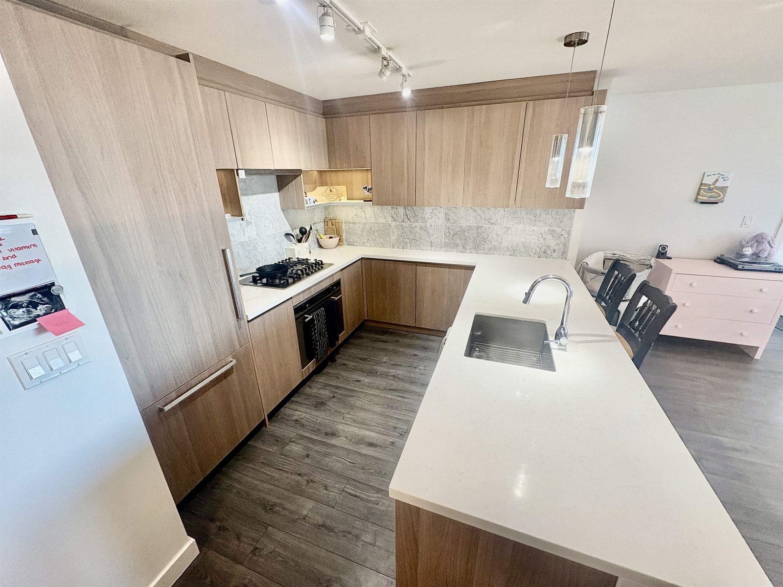 2806 13696 100 Avenue, Surrey, British Columbia  V3T 0L5 - Photo 3 - R2949124