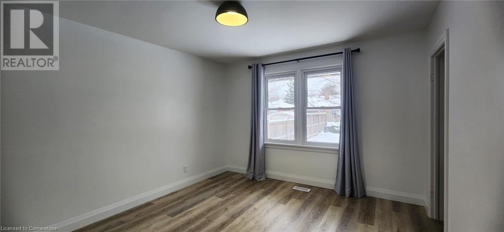 90 Wedgewood Drive Unit# Main, Kitchener, Ontario  N2B 1E7 - Photo 10 - 40684017