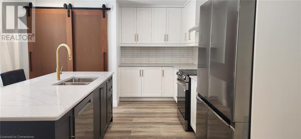 90 Wedgewood Drive Unit# Main, Kitchener, Ontario  N2B 1E7 - Photo 3 - 40684017
