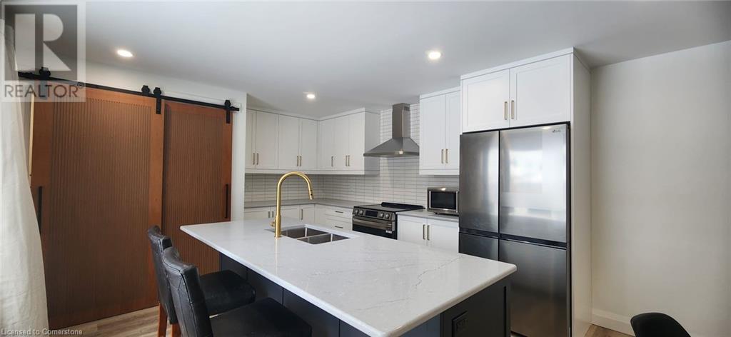 90 Wedgewood Drive Unit# Main, Kitchener, Ontario  N2B 1E7 - Photo 4 - 40684017