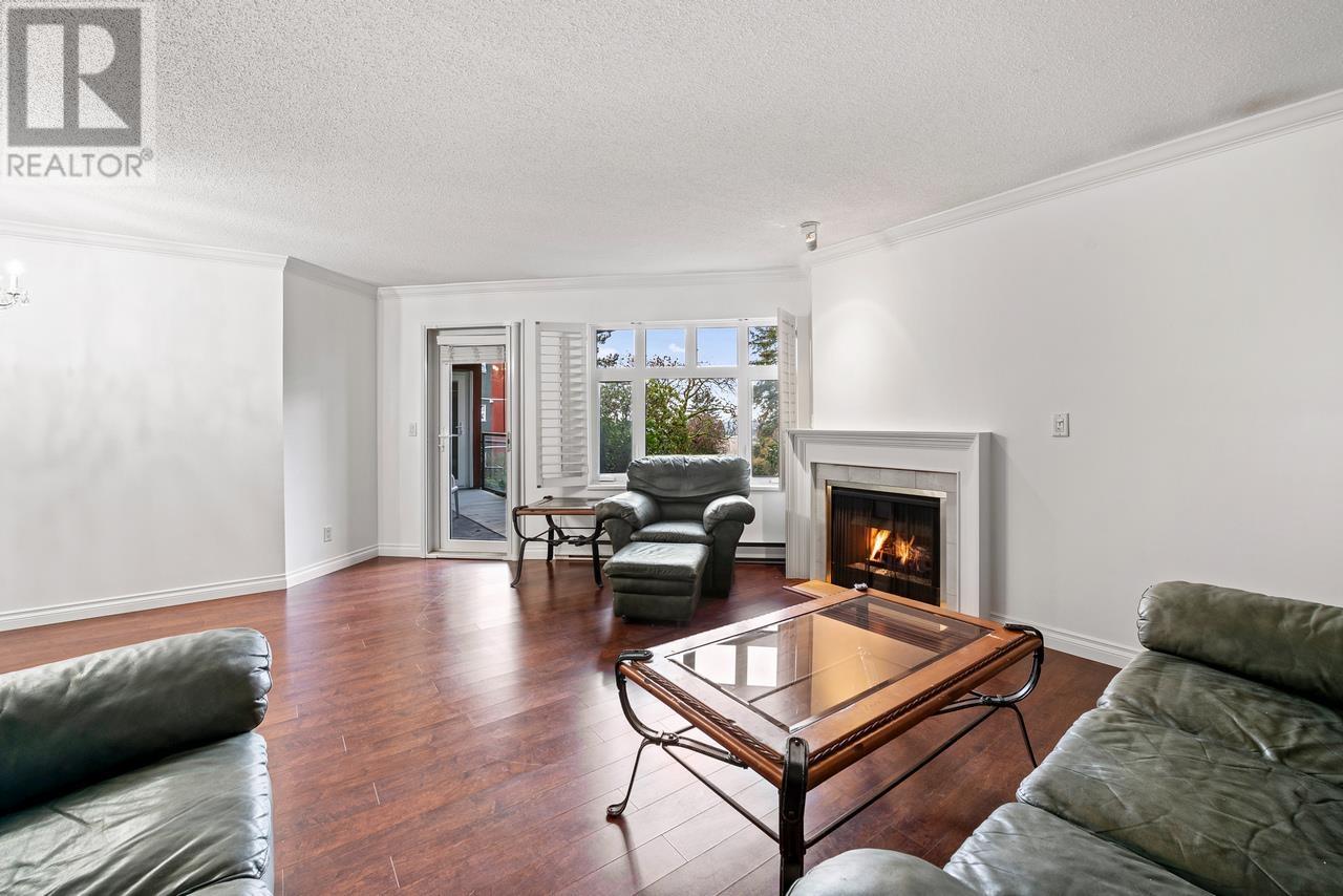 325 121 W 29th Street, North Vancouver, British Columbia V7N 4L6 - Photo 6 - R2949200