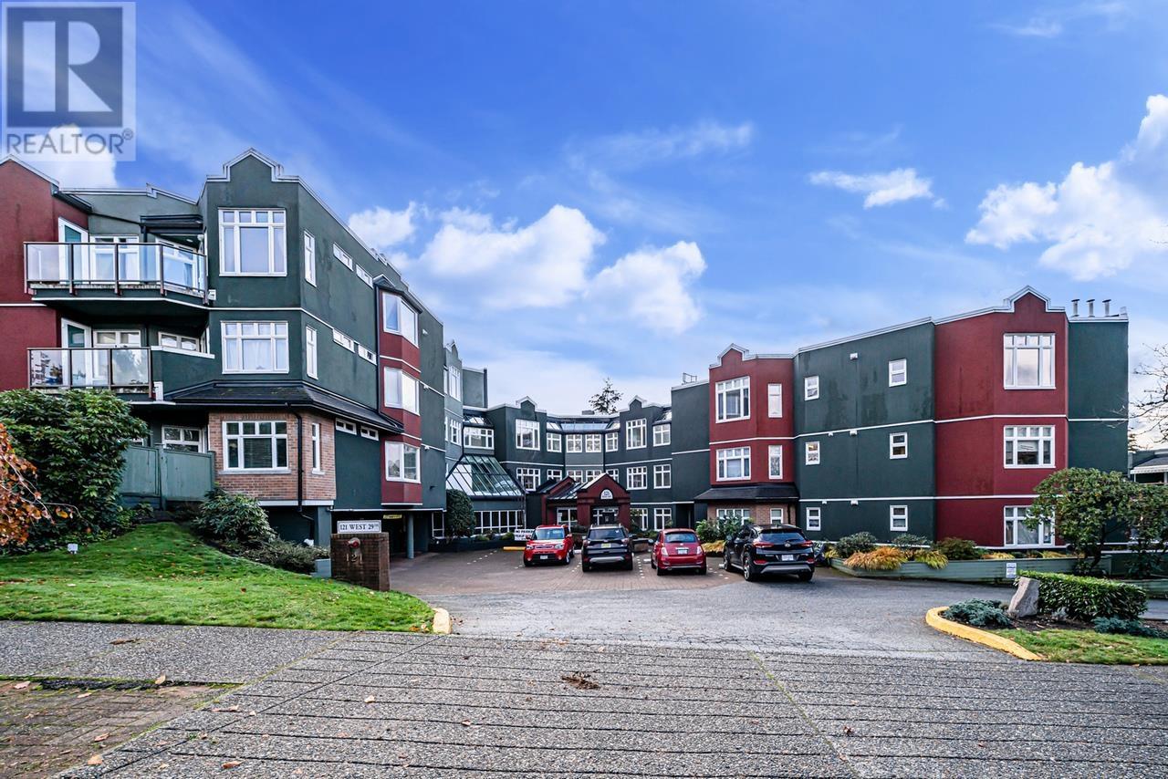 325 121 W 29th Street, North Vancouver, British Columbia V7N 4L6 - Photo 1 - R2949200