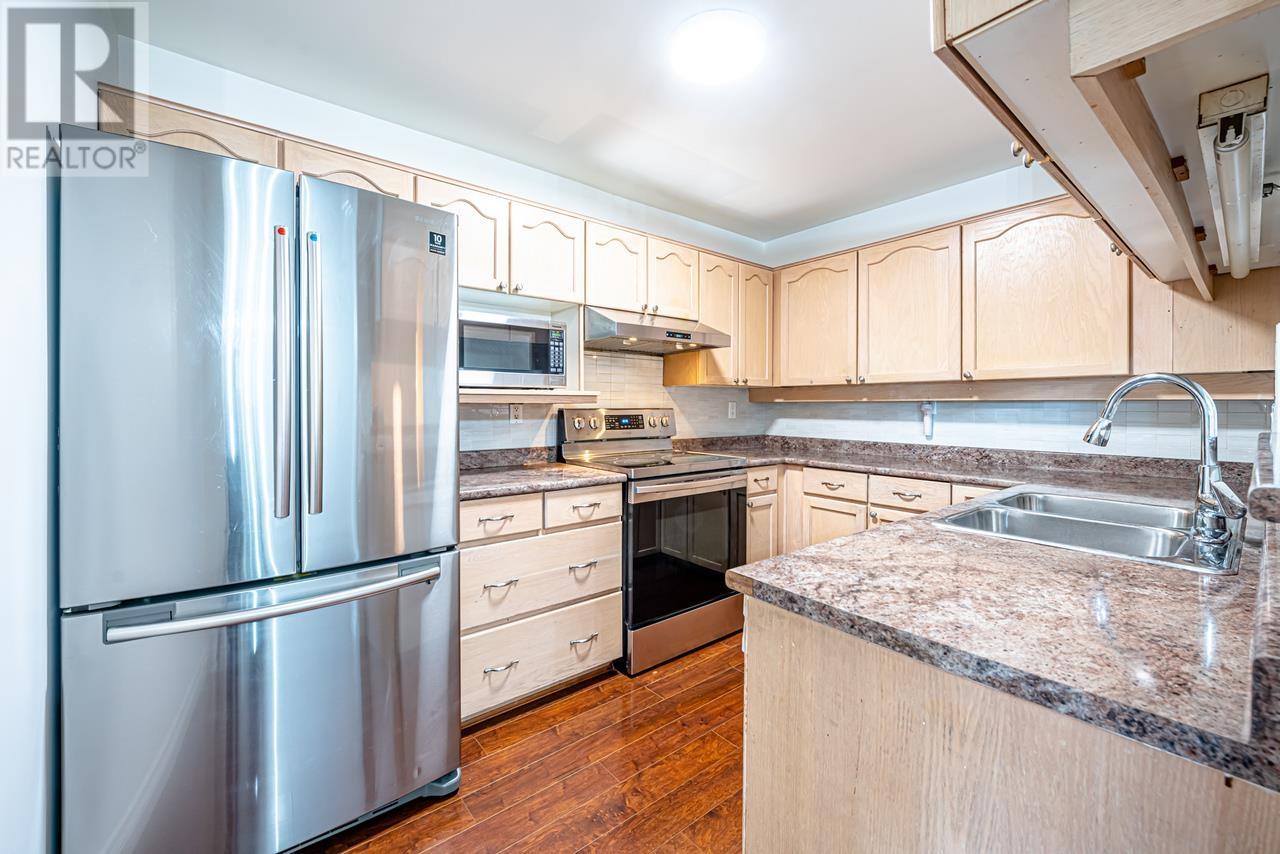 325 121 W 29th Street, North Vancouver, British Columbia V7N 4L6 - Photo 8 - R2949200