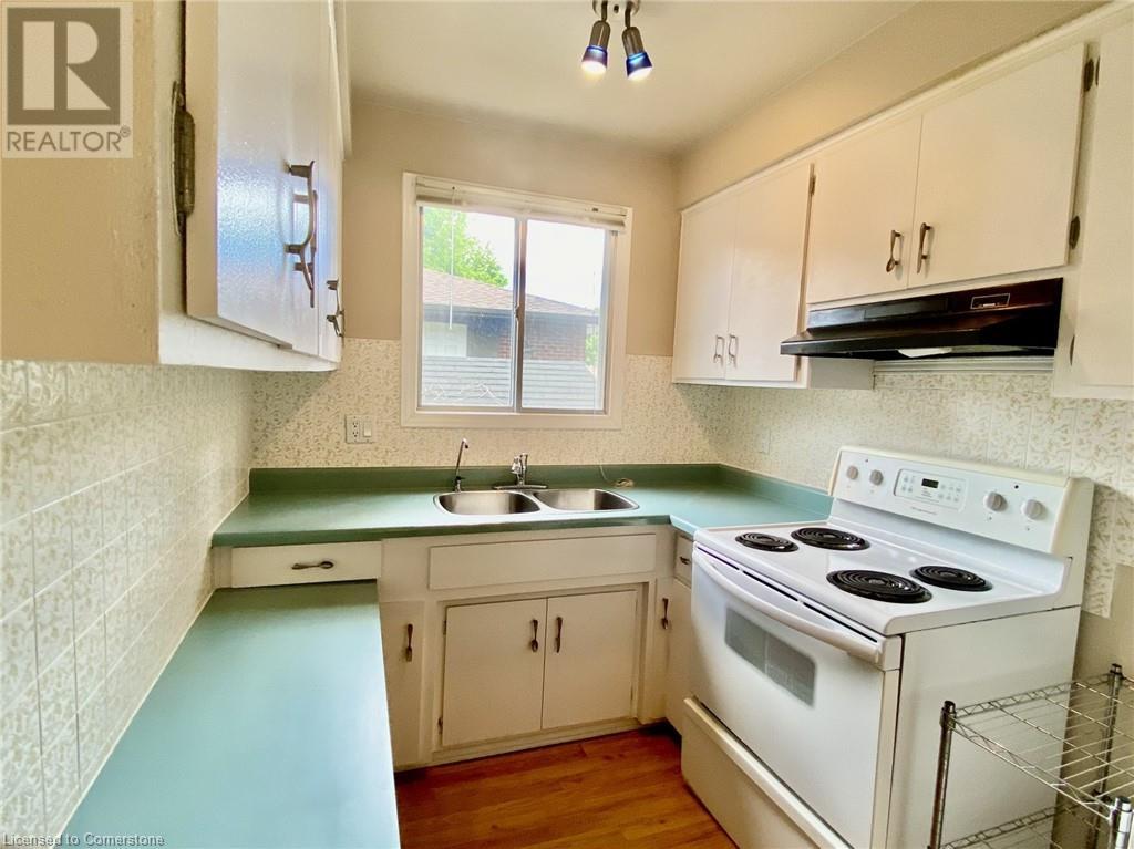 531 Brookhaven Crescent Unit# A, Waterloo, Ontario  N2L 4R6 - Photo 7 - 40682524