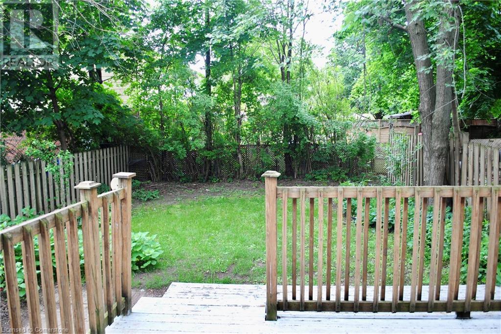 531 Brookhaven Crescent Unit# A, Waterloo, Ontario  N2L 4R6 - Photo 34 - 40682524