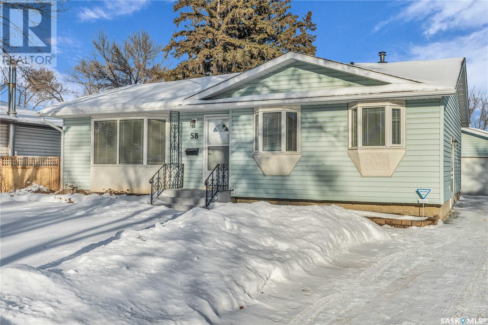 58 Hammond Road, Regina, Saskatchewan  S4R 3C6 - Photo 3 - SK990307