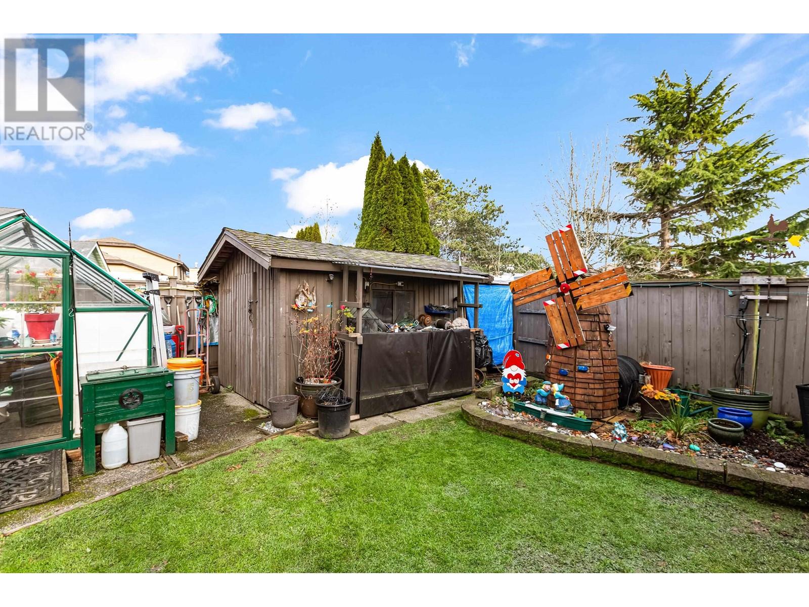 Listing Picture 38 of 40 : 10200 PUGWASH PLACE, Richmond / 烈治文 - 魯藝地產 Yvonne Lu Group - MLS Medallion Club Member