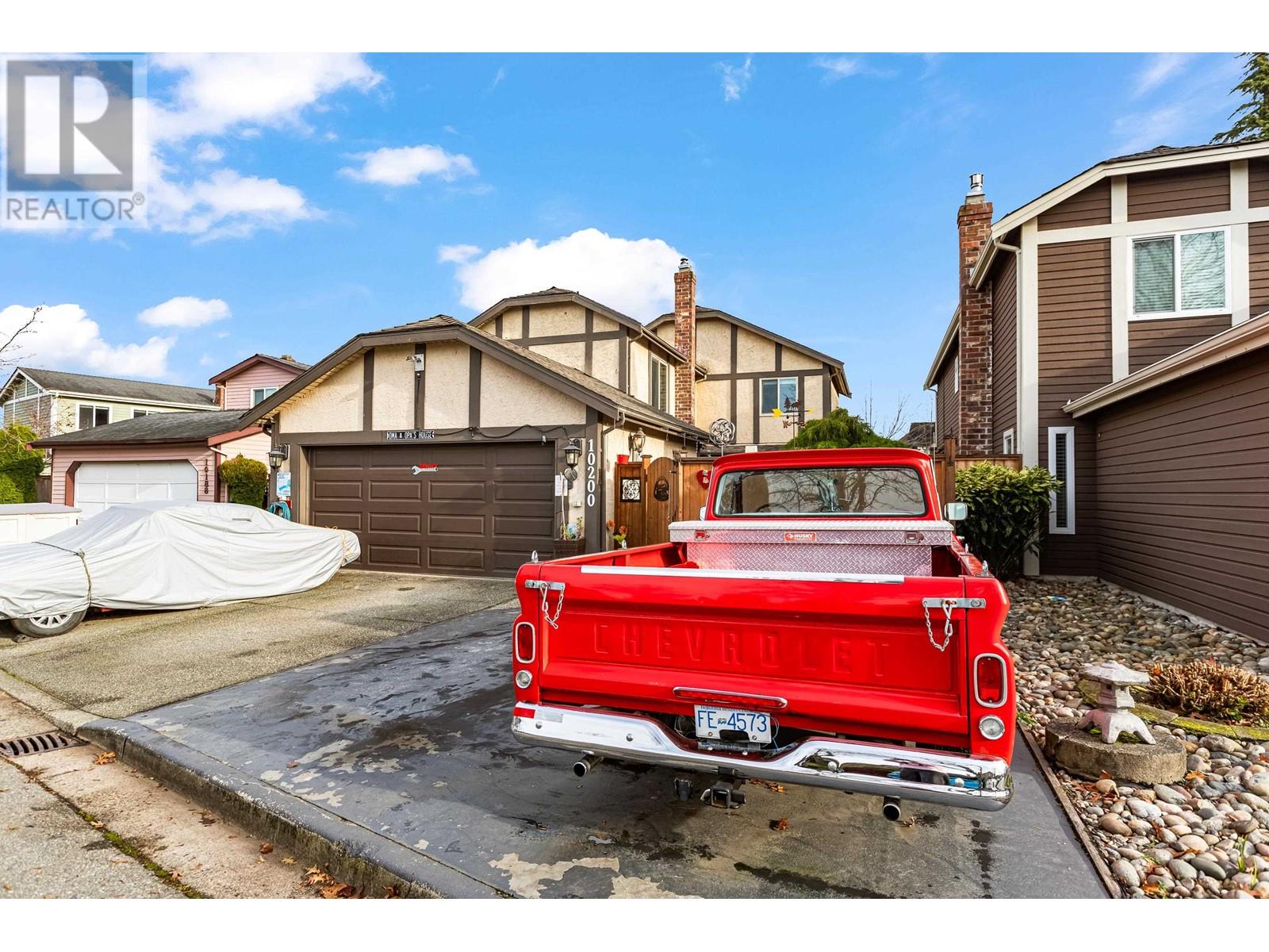 Listing Picture 3 of 40 : 10200 PUGWASH PLACE, Richmond / 烈治文 - 魯藝地產 Yvonne Lu Group - MLS Medallion Club Member