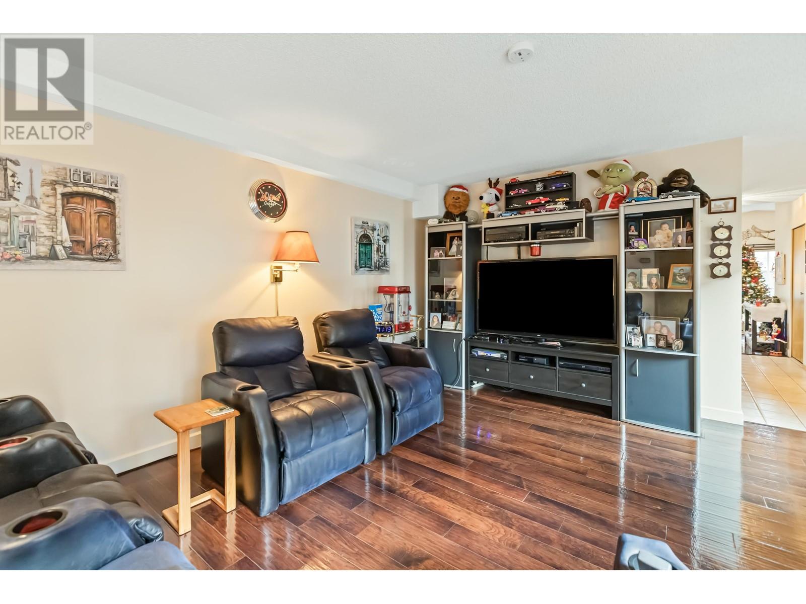 Listing Picture 17 of 40 : 10200 PUGWASH PLACE, Richmond / 烈治文 - 魯藝地產 Yvonne Lu Group - MLS Medallion Club Member