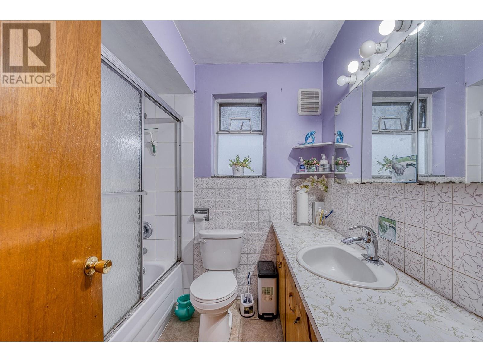 Listing Picture 14 of 33 : 620 SLOCAN STREET, Vancouver / 溫哥華 - 魯藝地產 Yvonne Lu Group - MLS Medallion Club Member