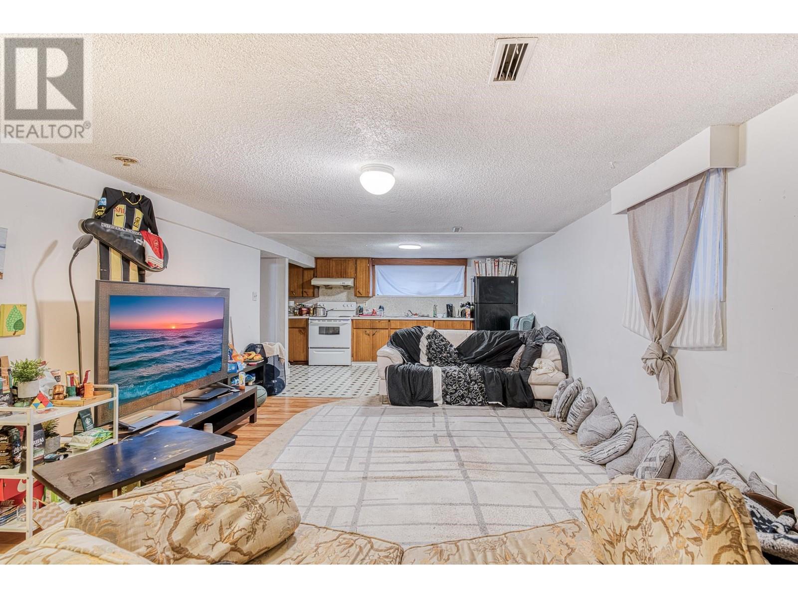 Listing Picture 26 of 33 : 620 SLOCAN STREET, Vancouver / 溫哥華 - 魯藝地產 Yvonne Lu Group - MLS Medallion Club Member