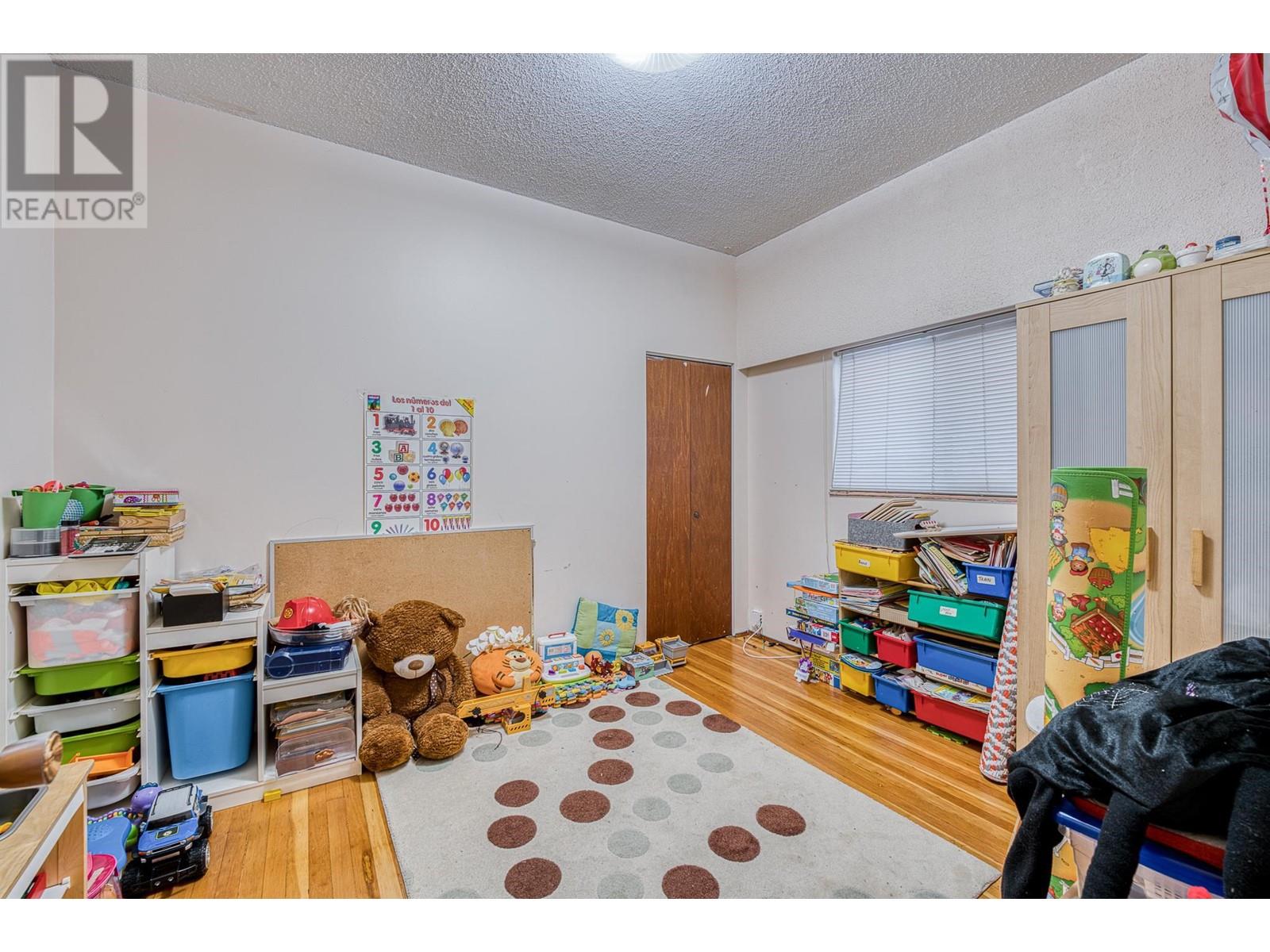 Listing Picture 18 of 33 : 620 SLOCAN STREET, Vancouver / 溫哥華 - 魯藝地產 Yvonne Lu Group - MLS Medallion Club Member