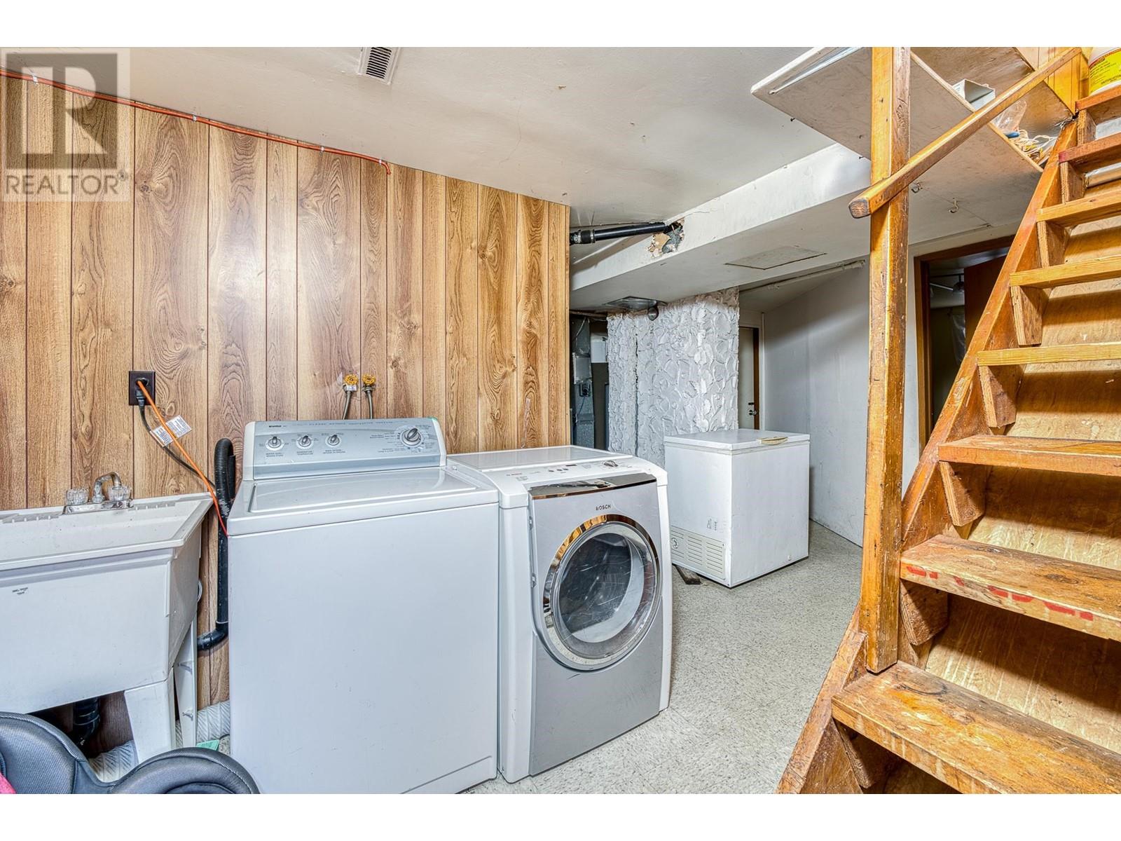 Listing Picture 23 of 33 : 620 SLOCAN STREET, Vancouver / 溫哥華 - 魯藝地產 Yvonne Lu Group - MLS Medallion Club Member