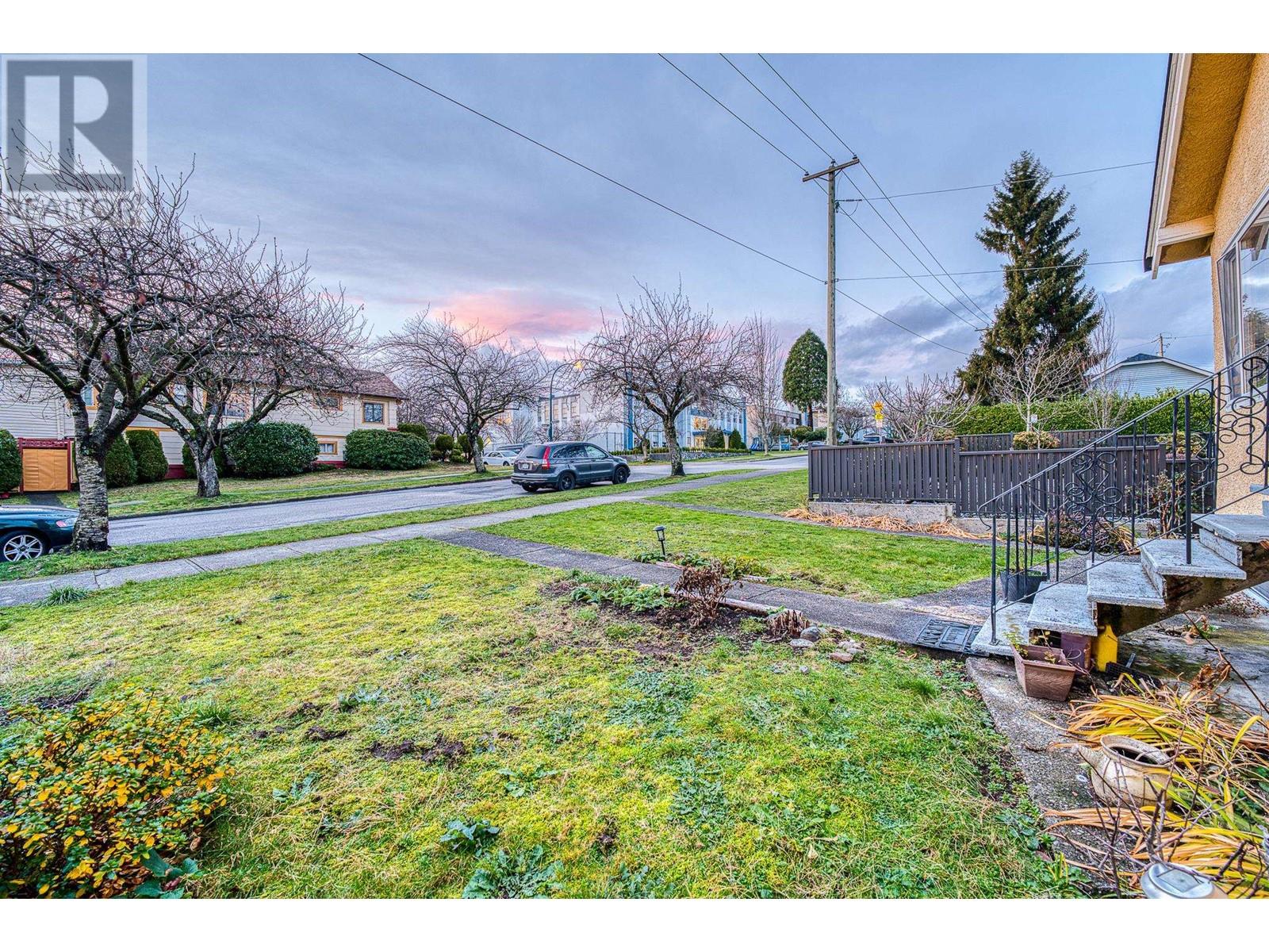 Listing Picture 32 of 33 : 620 SLOCAN STREET, Vancouver / 溫哥華 - 魯藝地產 Yvonne Lu Group - MLS Medallion Club Member