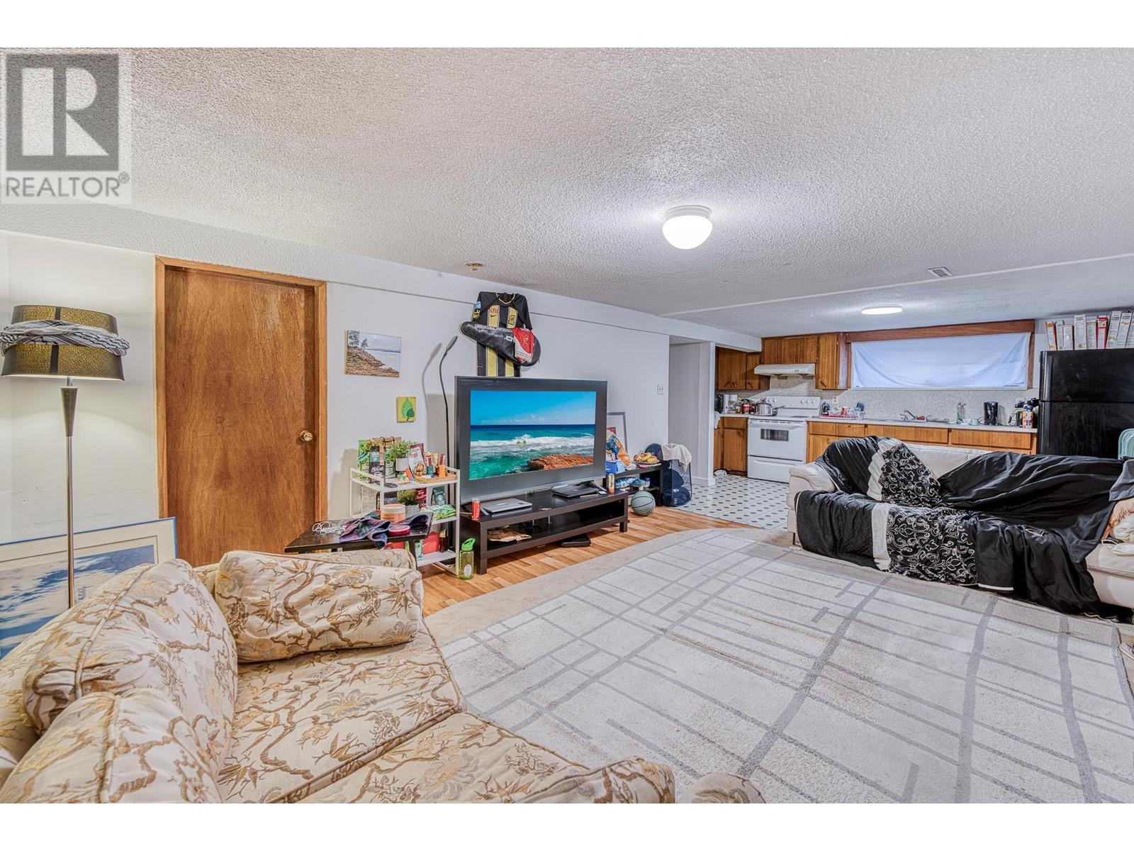 Listing Picture 27 of 33 : 620 SLOCAN STREET, Vancouver / 溫哥華 - 魯藝地產 Yvonne Lu Group - MLS Medallion Club Member