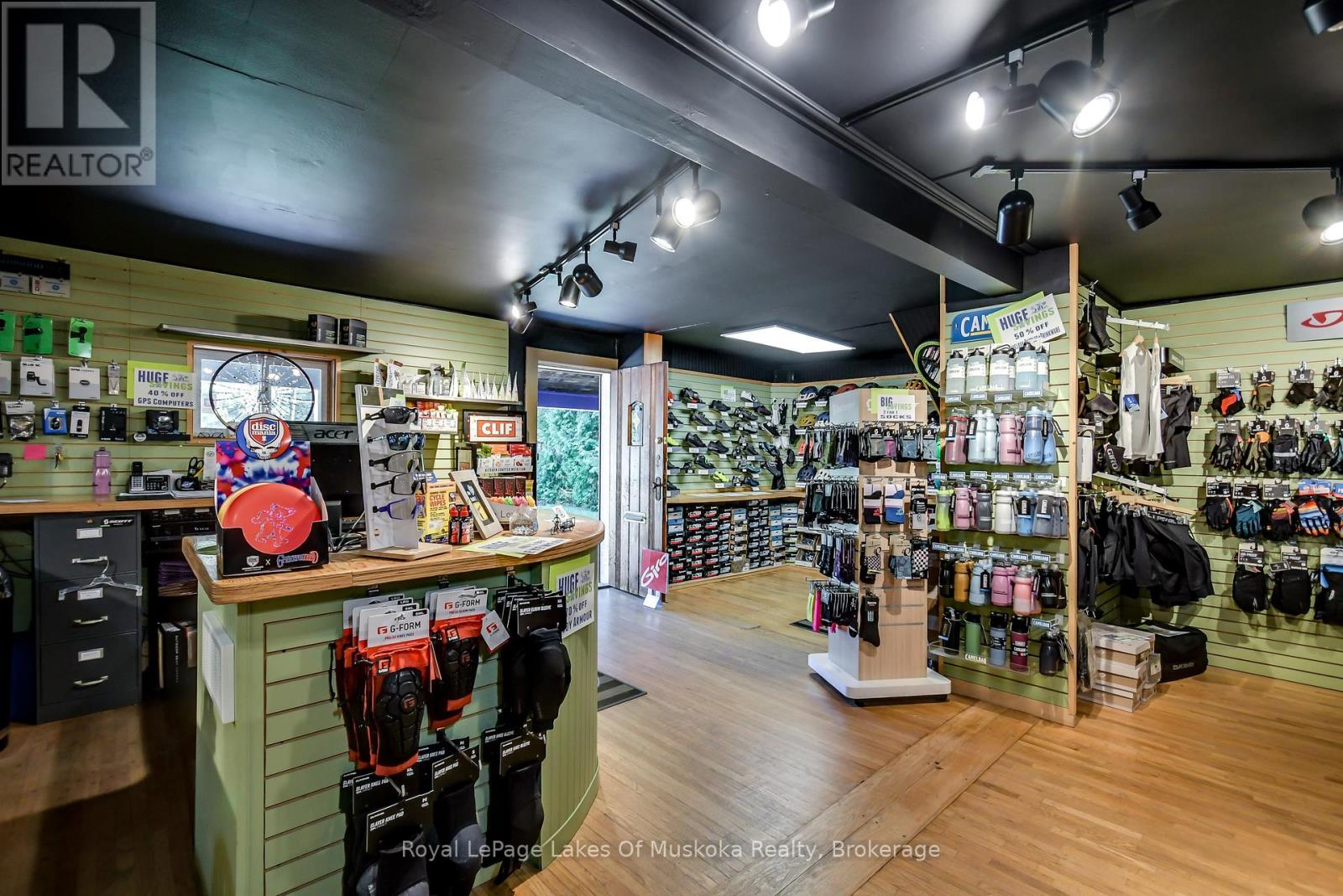 230 Ecclestone Drive, Bracebridge, Ontario  P1L 1G4 - Photo 5 - X11885879