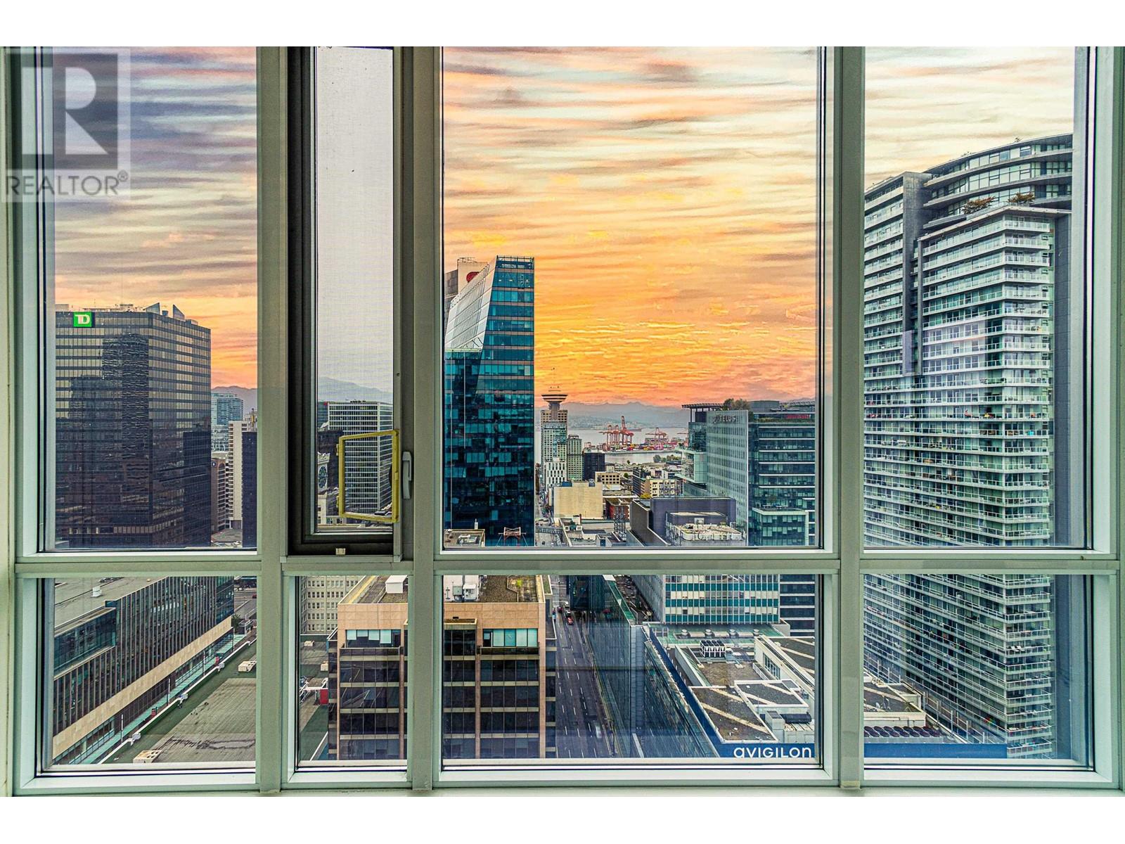 Listing Picture 2 of 29 : 3102 833 SEYMOUR STREET, Vancouver / 溫哥華 - 魯藝地產 Yvonne Lu Group - MLS Medallion Club Member