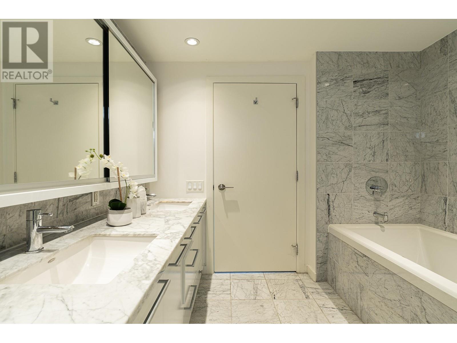 Listing Picture 18 of 29 : 3102 833 SEYMOUR STREET, Vancouver / 溫哥華 - 魯藝地產 Yvonne Lu Group - MLS Medallion Club Member